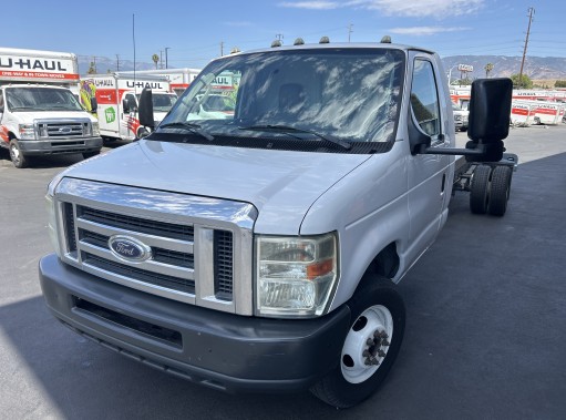 Used 2012 20 ' Cab and Chassis for sale