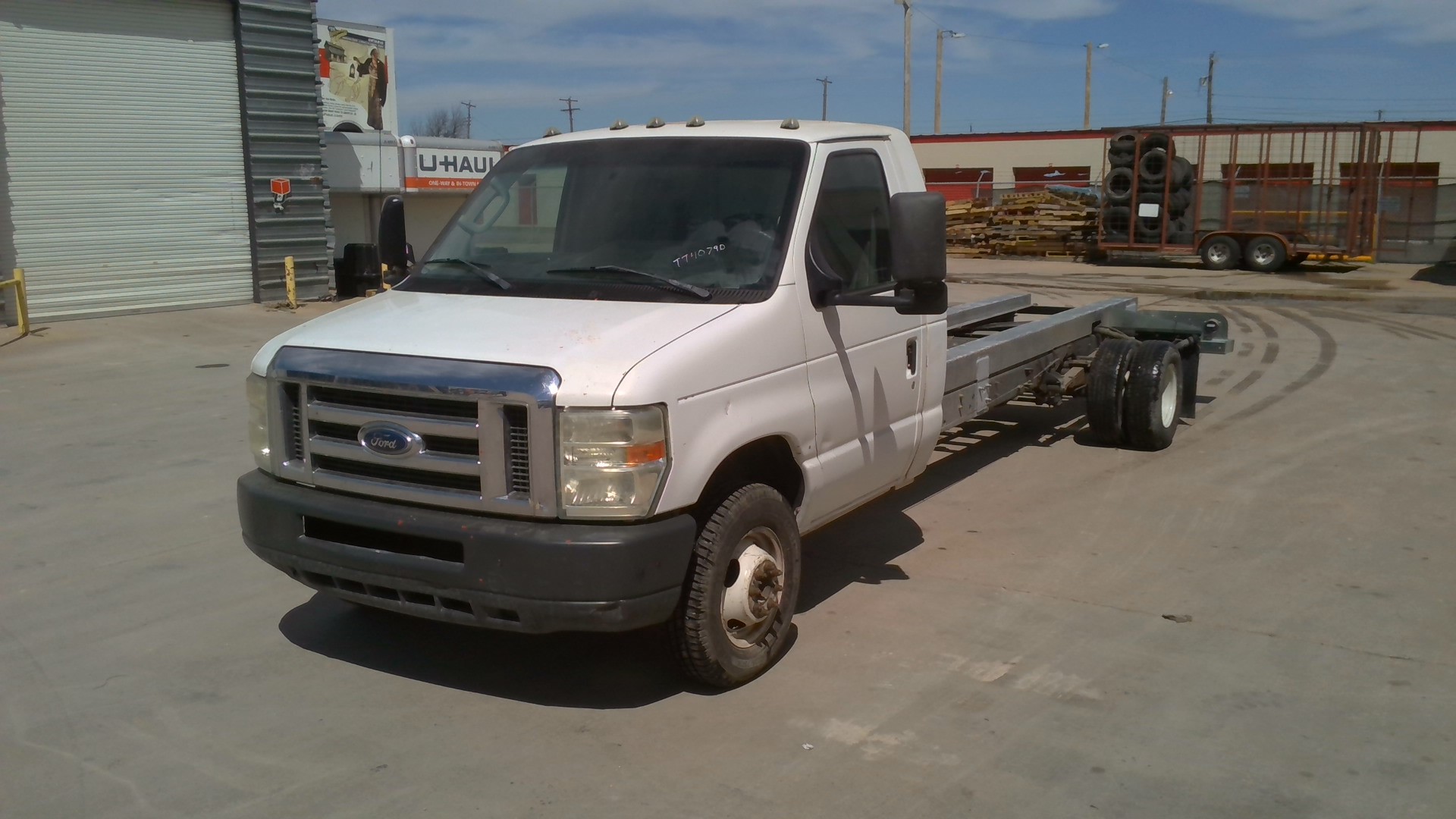 Used 2011 20 ' Cab and Chassis for sale