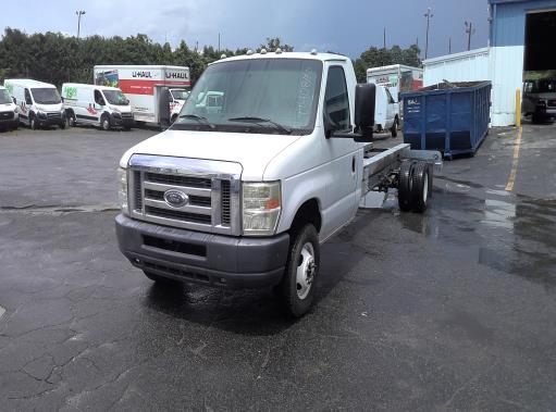 Used 2011 20 ' Cab and Chassis for sale