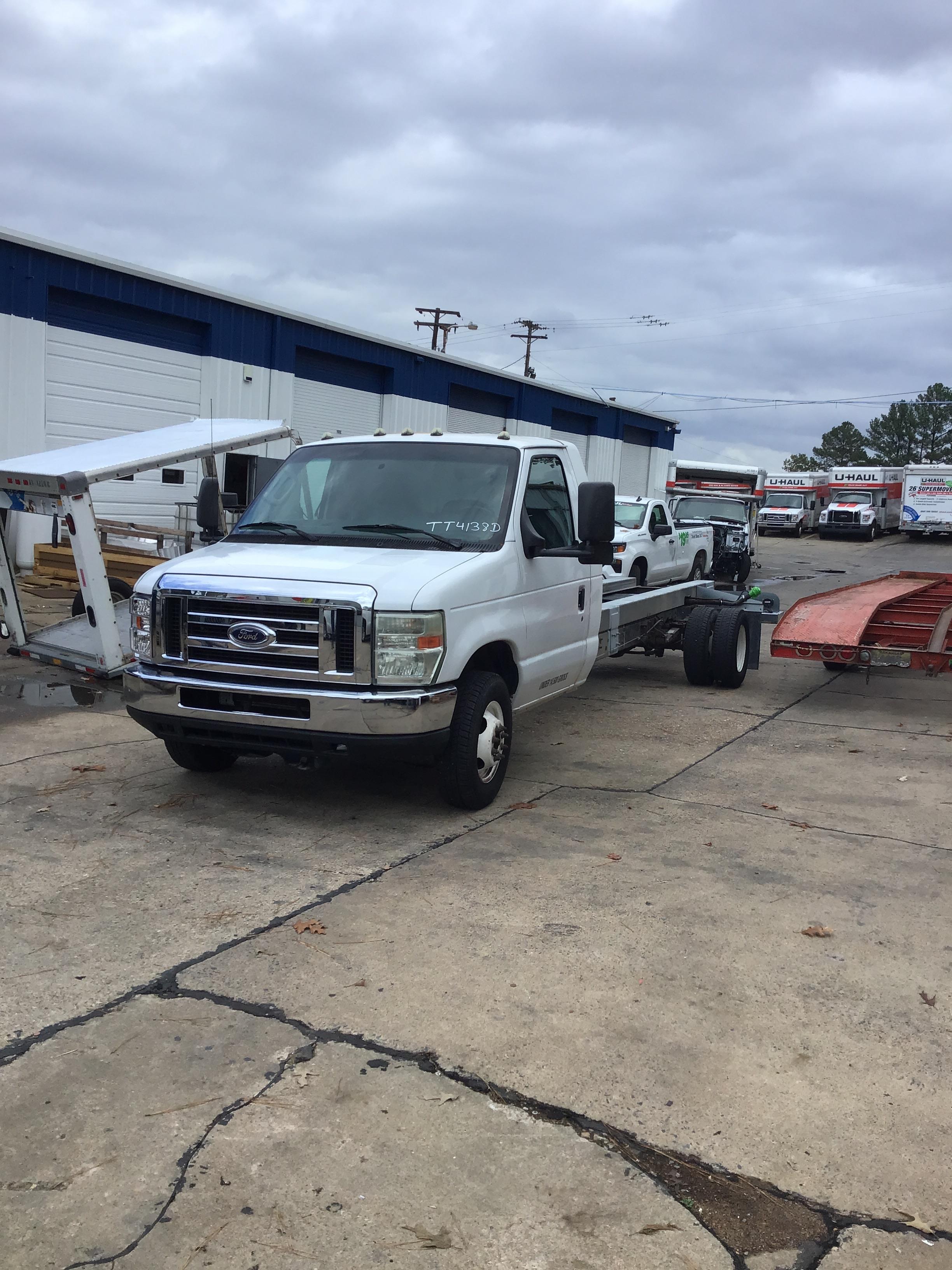 Used 2011 20 ' Cab and Chassis for sale