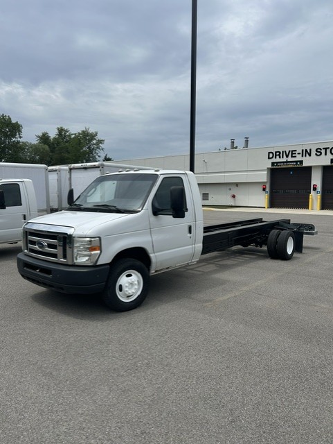 Used 2012 20 ' Cab and Chassis for sale