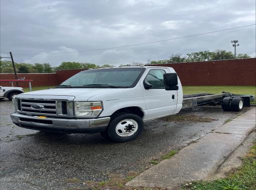 Used 2011 20 ' Cab and Chassis for sale