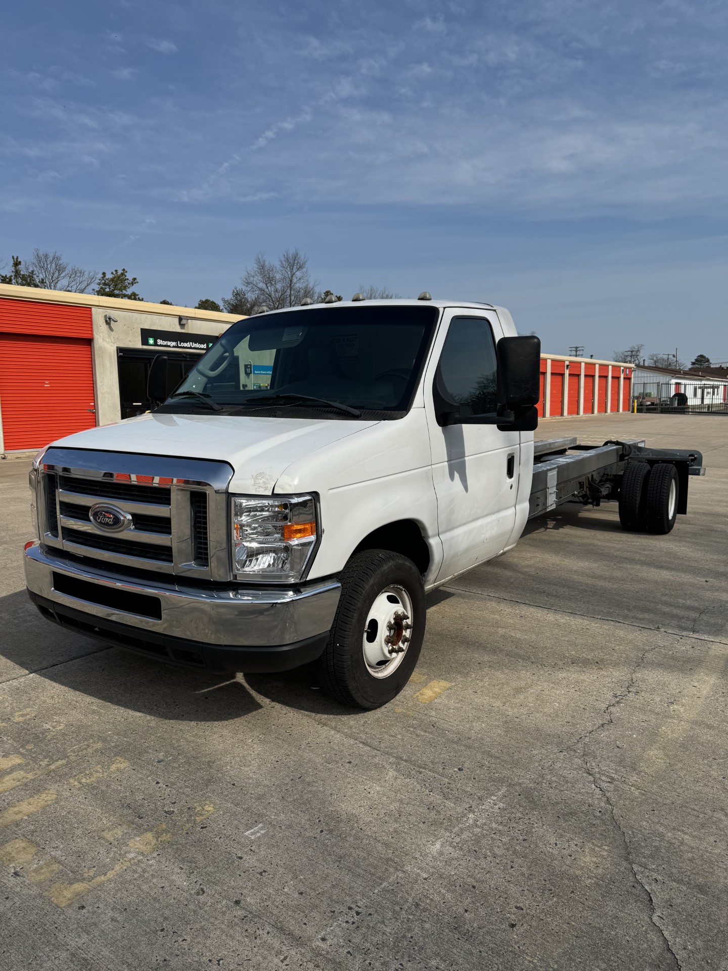 Uhaul Eastern Blvd - z1neb1y