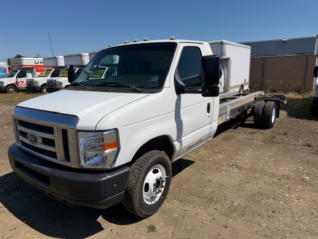 Used 2012 20 ' Cab and Chassis for sale
