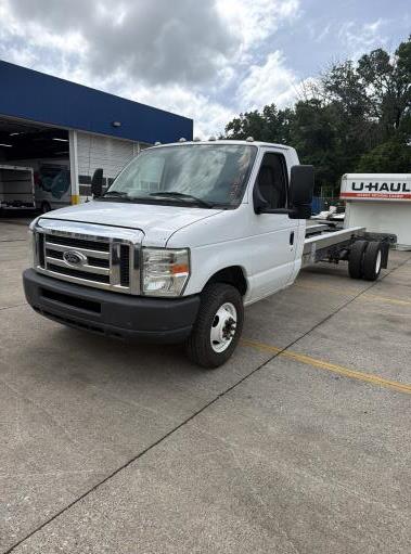 Used 2012 20 ' Cab and Chassis for sale