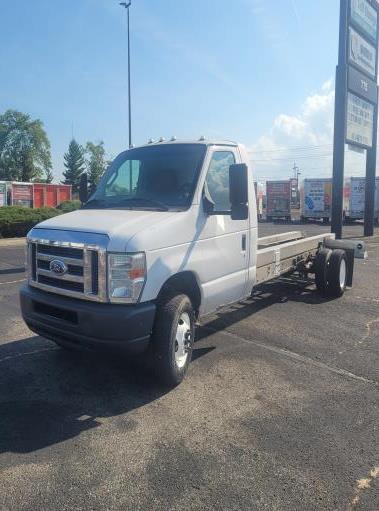 Used 2011 20 ' Cab and Chassis for sale