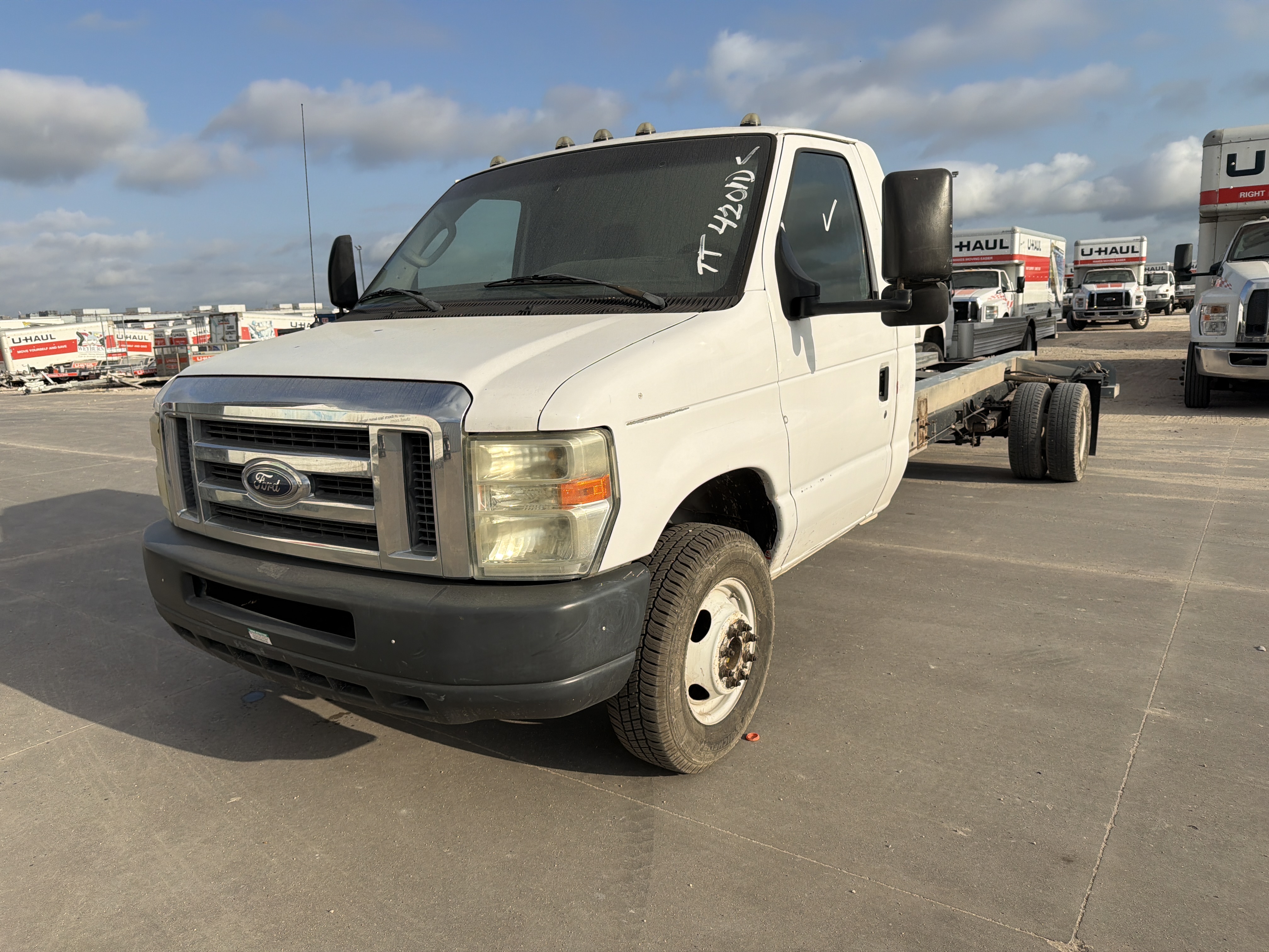 Used 2011 20 ' Cab and Chassis for sale