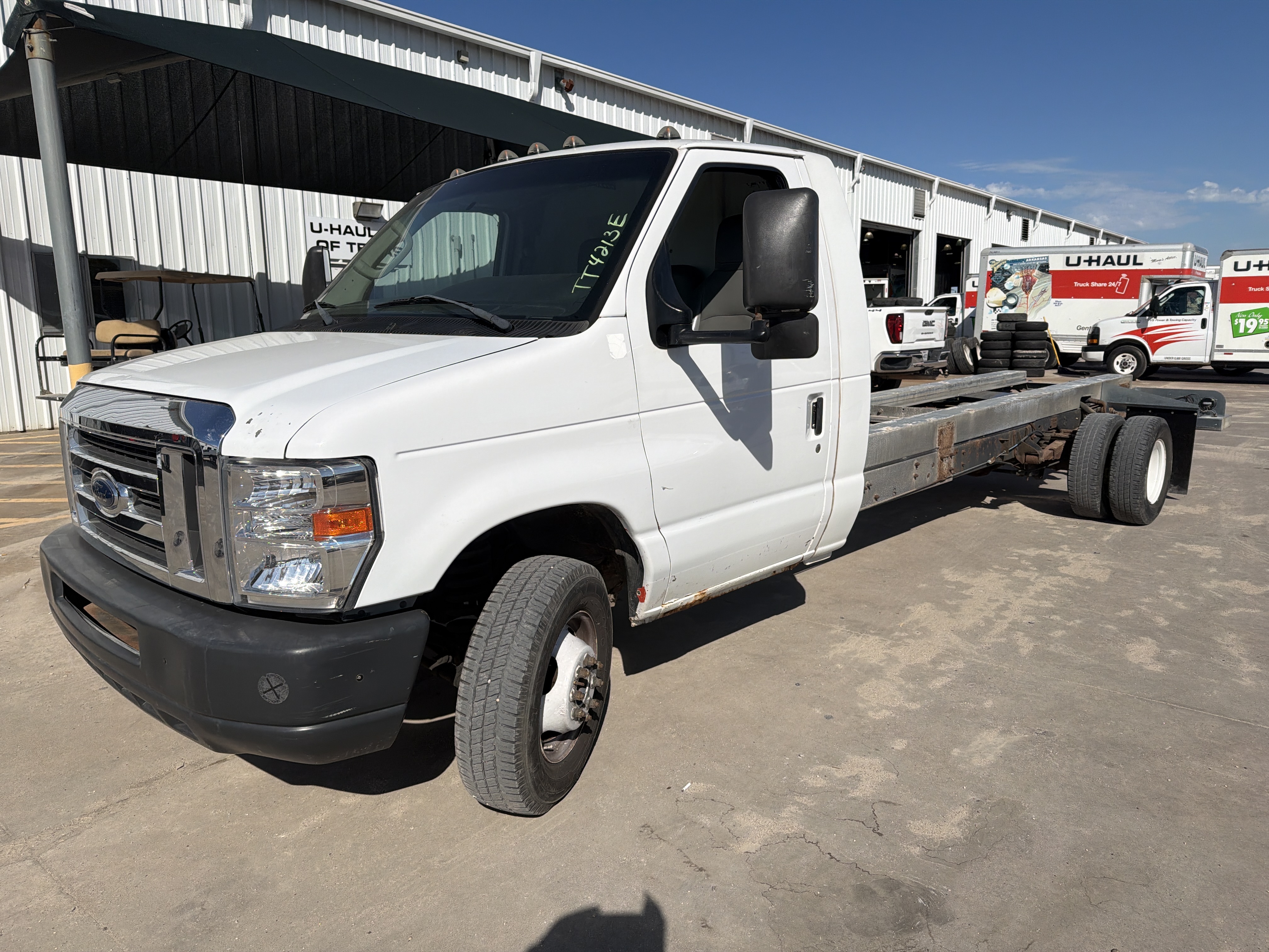 Used 2012 20 ' Cab and Chassis for sale