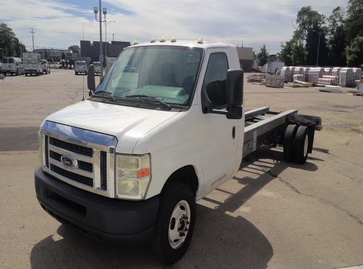 Used 2011 20 ' Cab and Chassis for sale