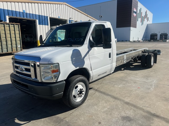 Used 2012 20 ' Cab and Chassis for sale