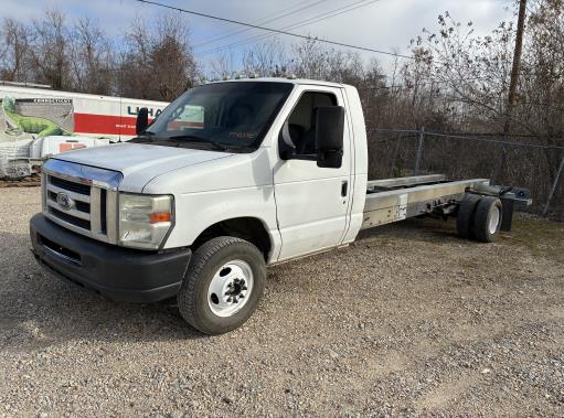 Used 2012 20 ' Cab and Chassis for sale