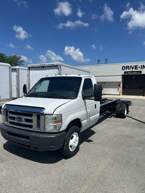 Used 2012 20 ' Cab and Chassis for sale