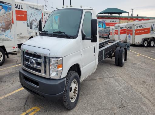 Used 2011 20 ' Cab and Chassis for sale
