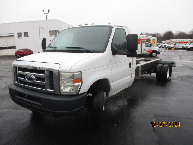 Used 2011 20 ' Cab and Chassis for sale