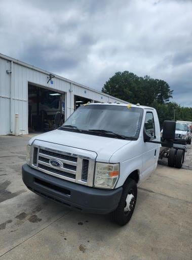 Used 2011 20 ' Cab and Chassis for sale