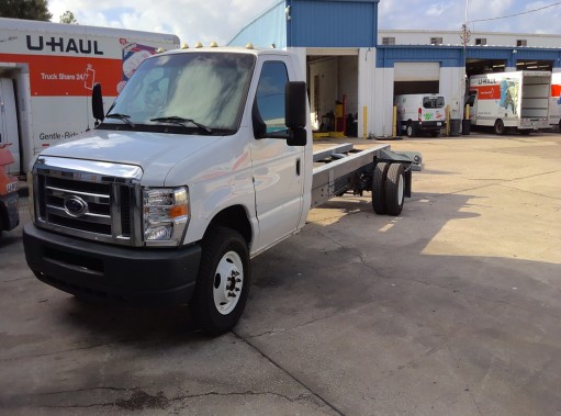 Used 2011 20 ' Cab and Chassis for sale
