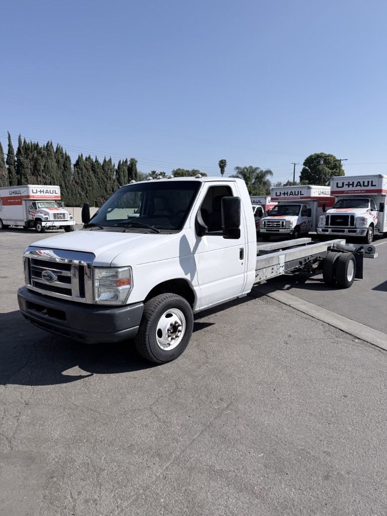 Used 2012 20 ' Cab and Chassis for sale