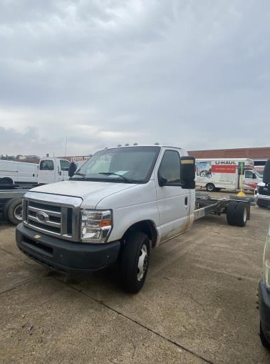 Used 2012 20 ' Cab and Chassis for sale
