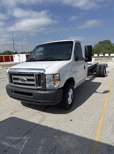 Used 2012 20 ' Cab and Chassis for sale