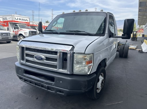 Used 2011 20 ' Cab and Chassis for sale