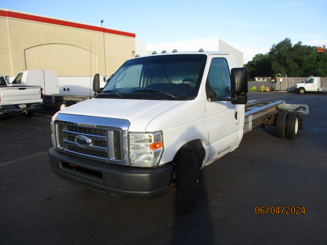 Used 2011 20 ' Cab and Chassis for sale
