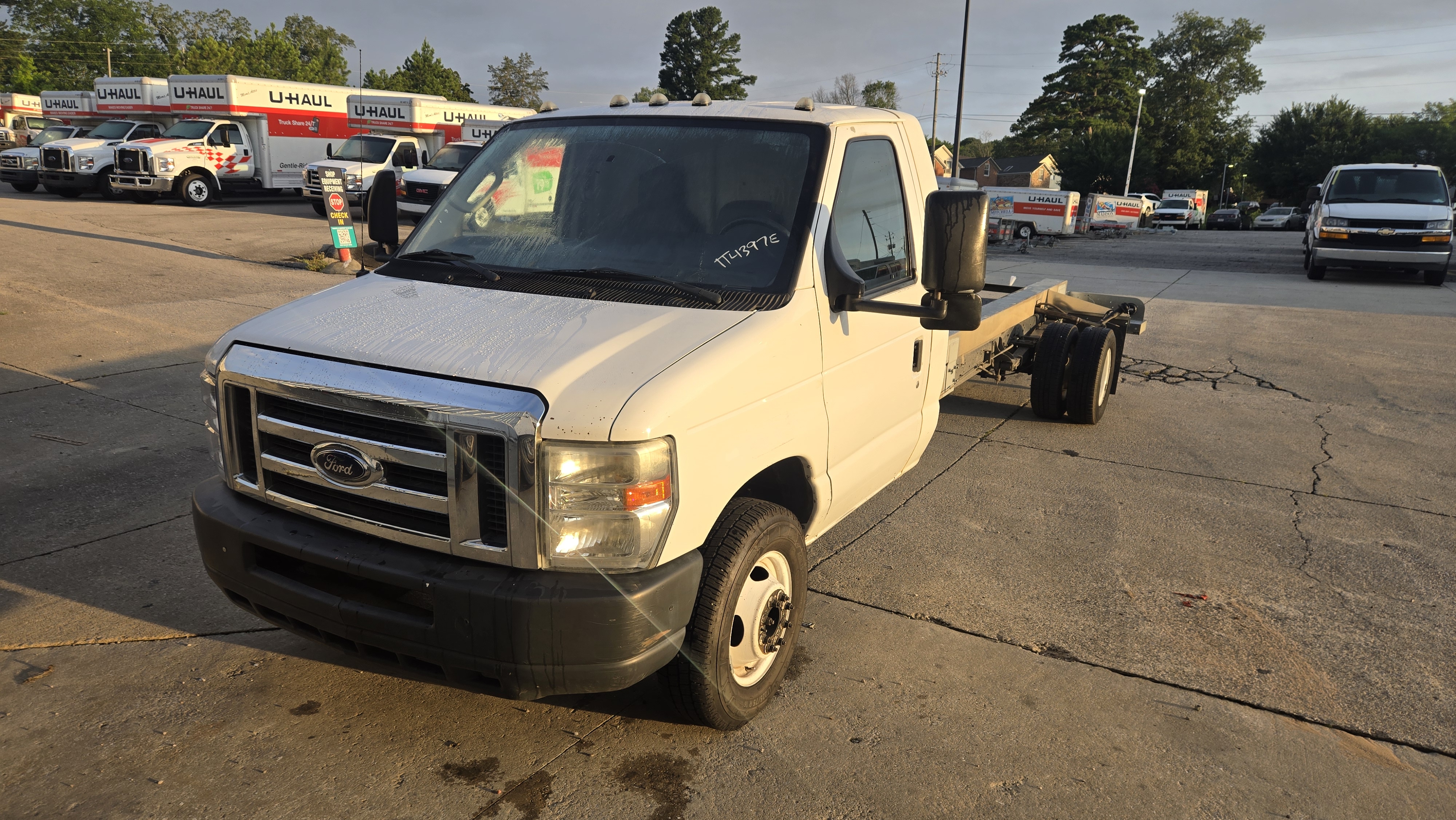 Used 2012 20 ' Cab and Chassis for sale