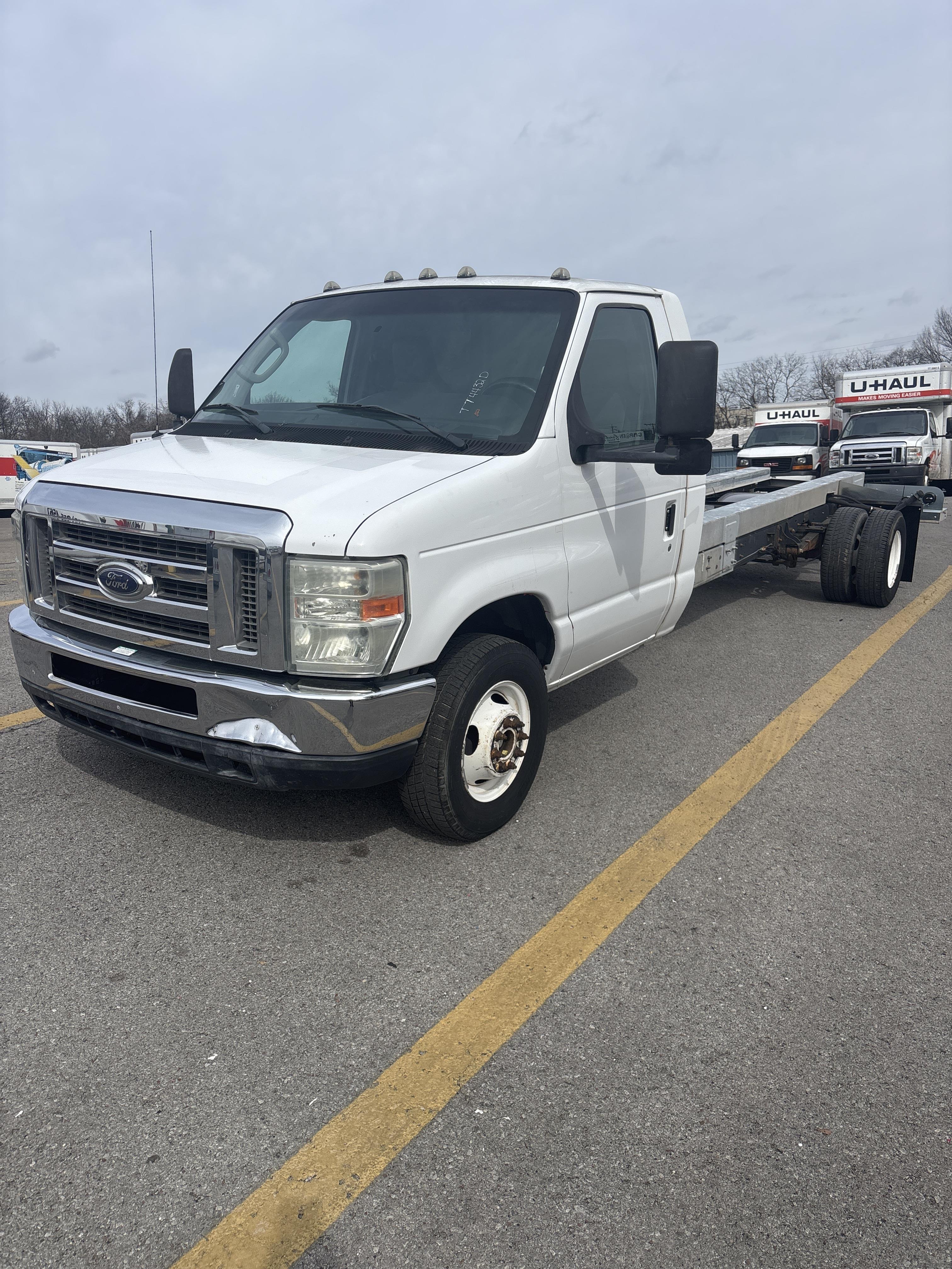 Used 2011 20 ' Cab and Chassis for sale