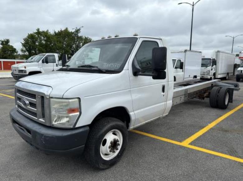 Used 2011 20 ' Cab and Chassis for sale