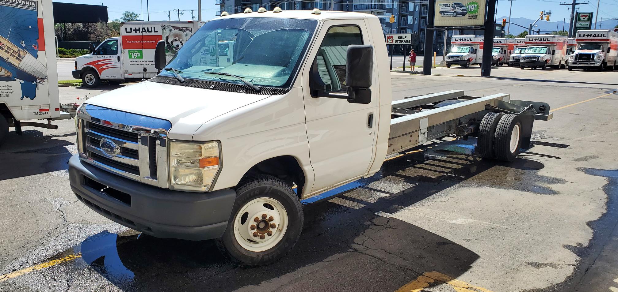 Used 2011 20 ' Cab and Chassis for sale