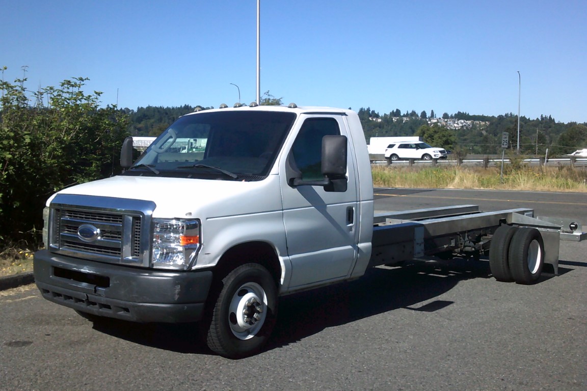 Used 2011 20 ' Cab and Chassis for sale