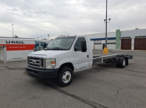 Used 2012 20 ' Cab and Chassis for sale