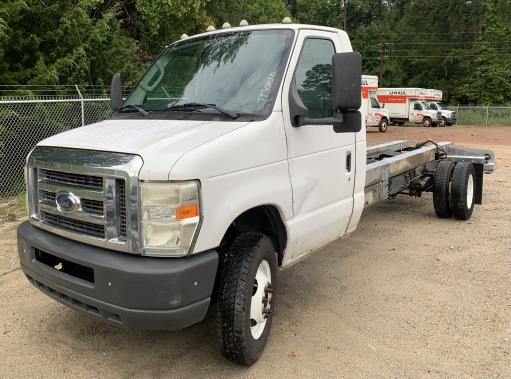 Used 2011 20 ' Cab and Chassis for sale