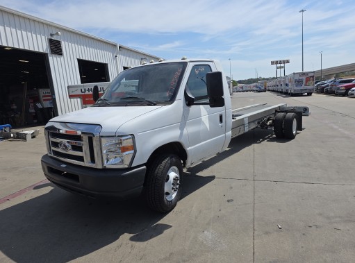 Used 2012 20 ' Cab and Chassis for sale