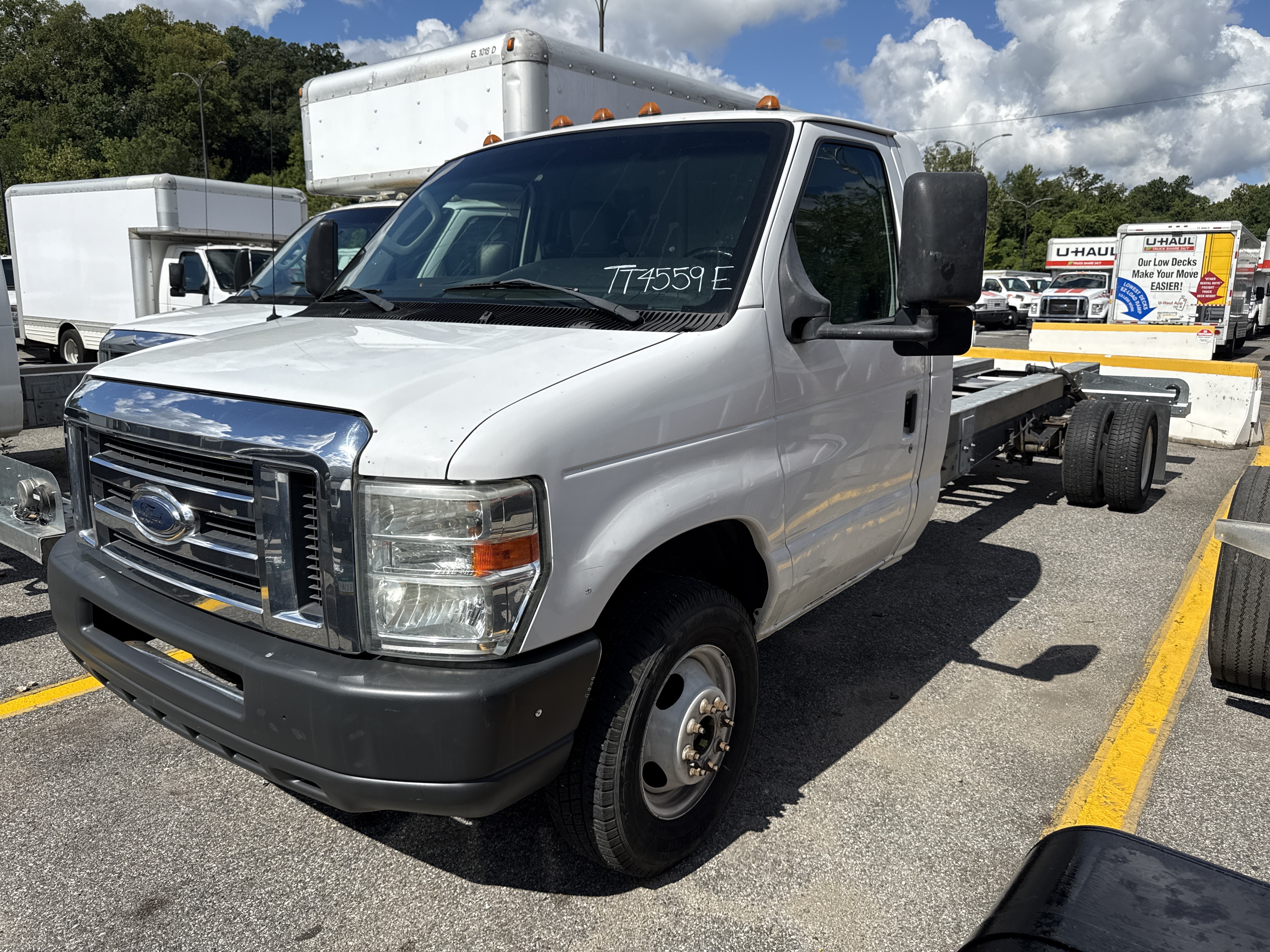 Used 2012 20 ' Cab and Chassis for sale