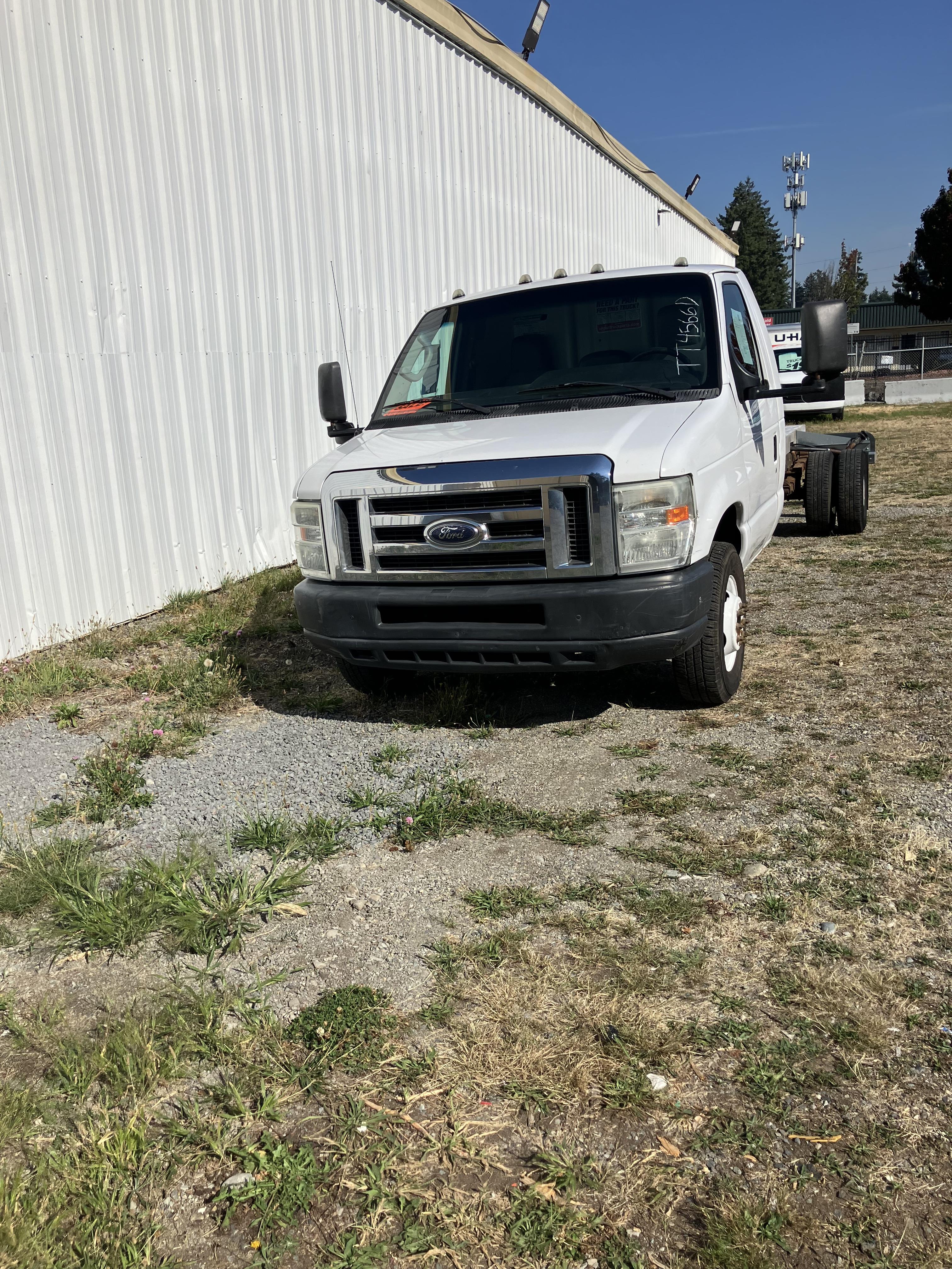 Used 2011 20 ' Cab and Chassis for sale