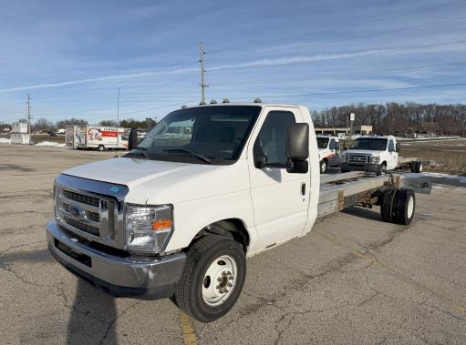 Used 2011 20 ' Cab and Chassis for sale