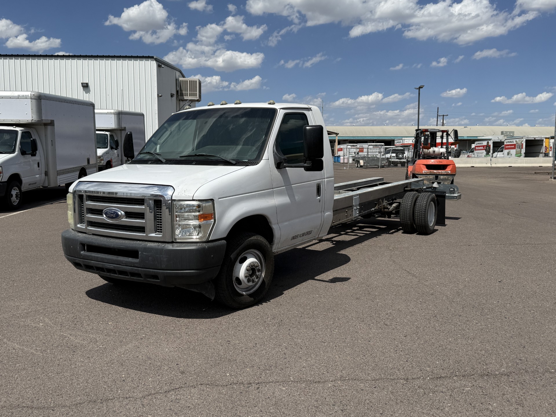 Used 2011 20 ' Cab and Chassis for sale