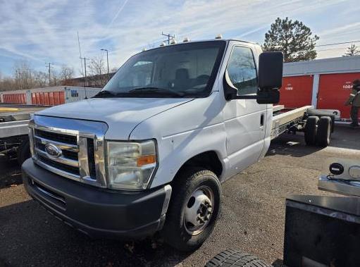 Used 2011 20 ' Cab and Chassis for sale