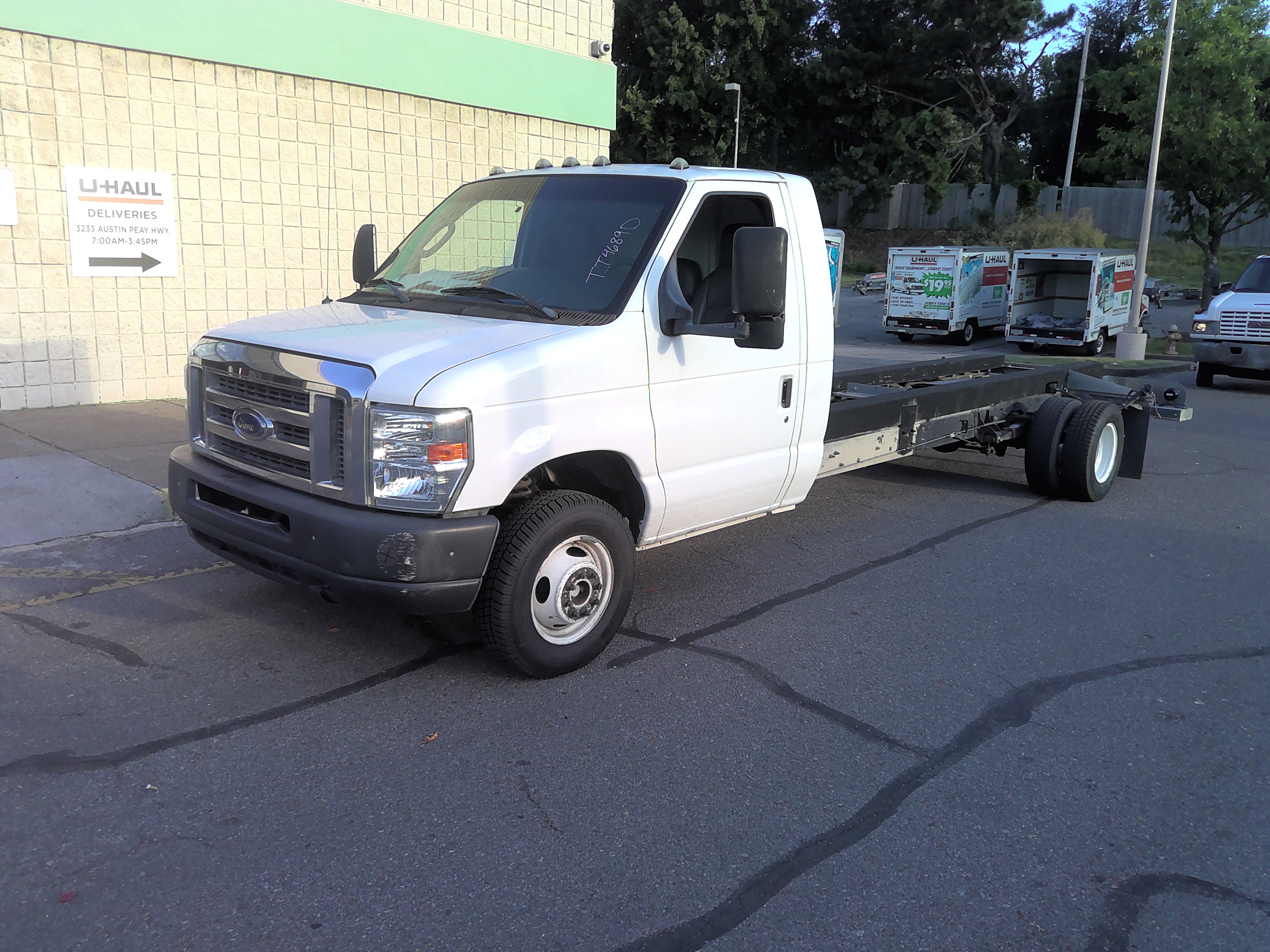 Used 2011 20 ' Cab and Chassis for sale