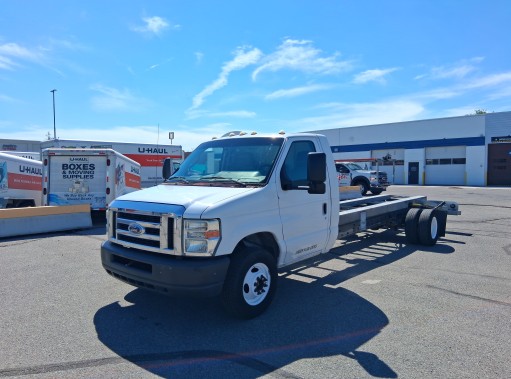 Used 2012 20 ' Cab and Chassis for sale