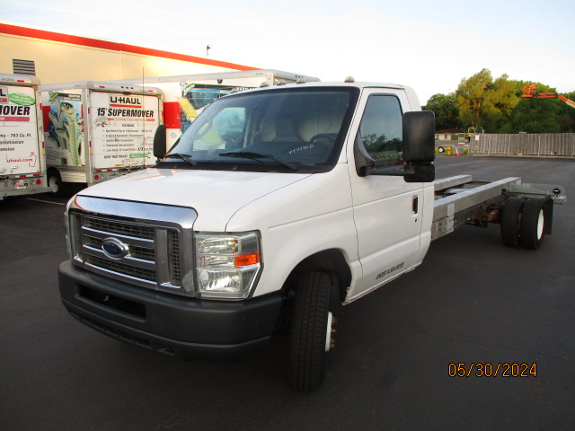 Used 2011 20 ' Cab and Chassis for sale