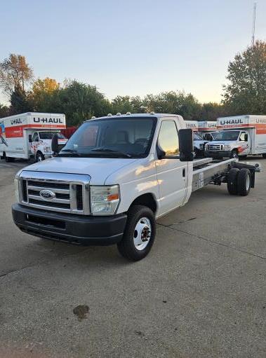 Used 2011 20 ' Cab and Chassis for sale