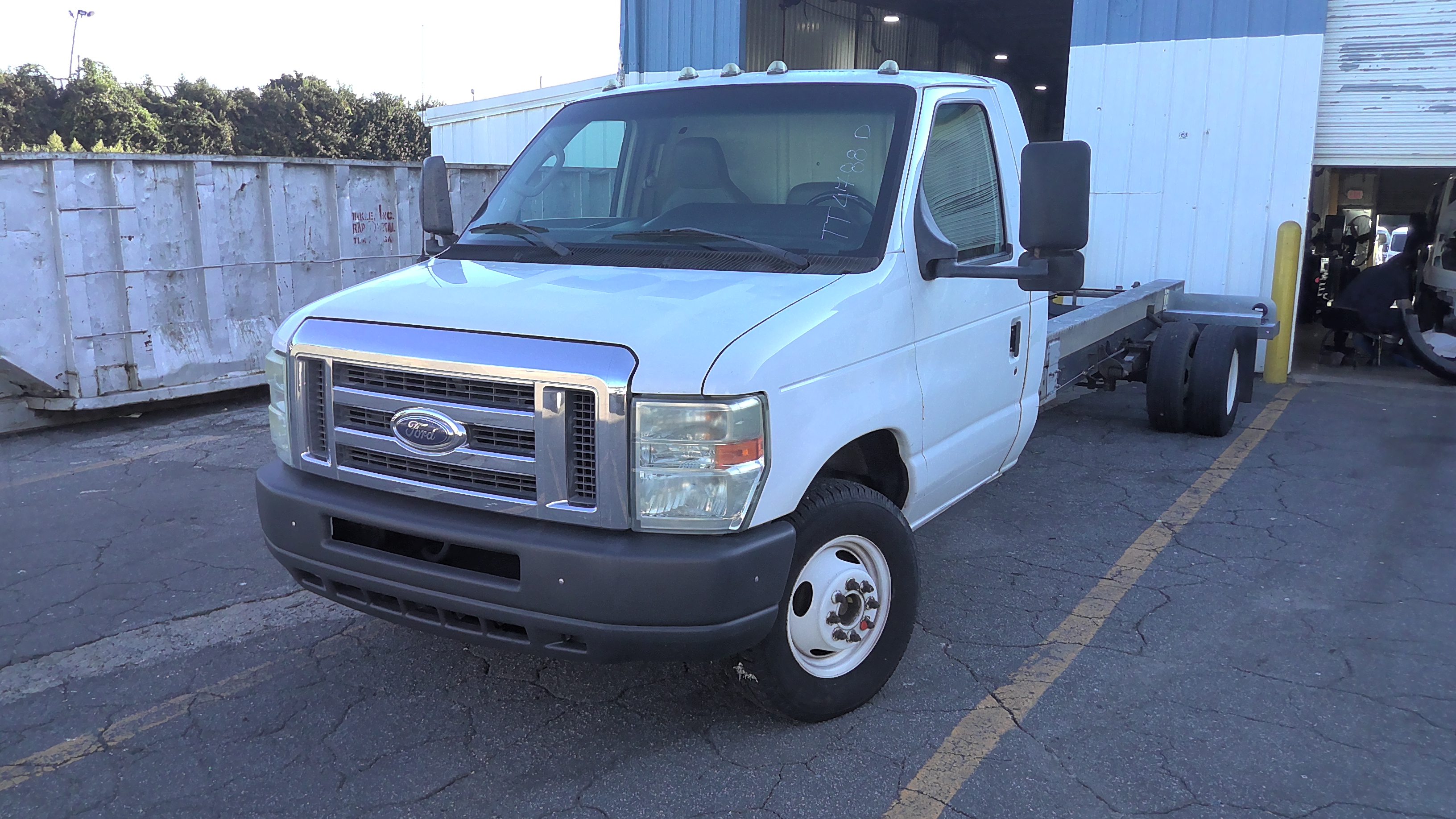 Used 2011 20 ' Cab and Chassis for sale