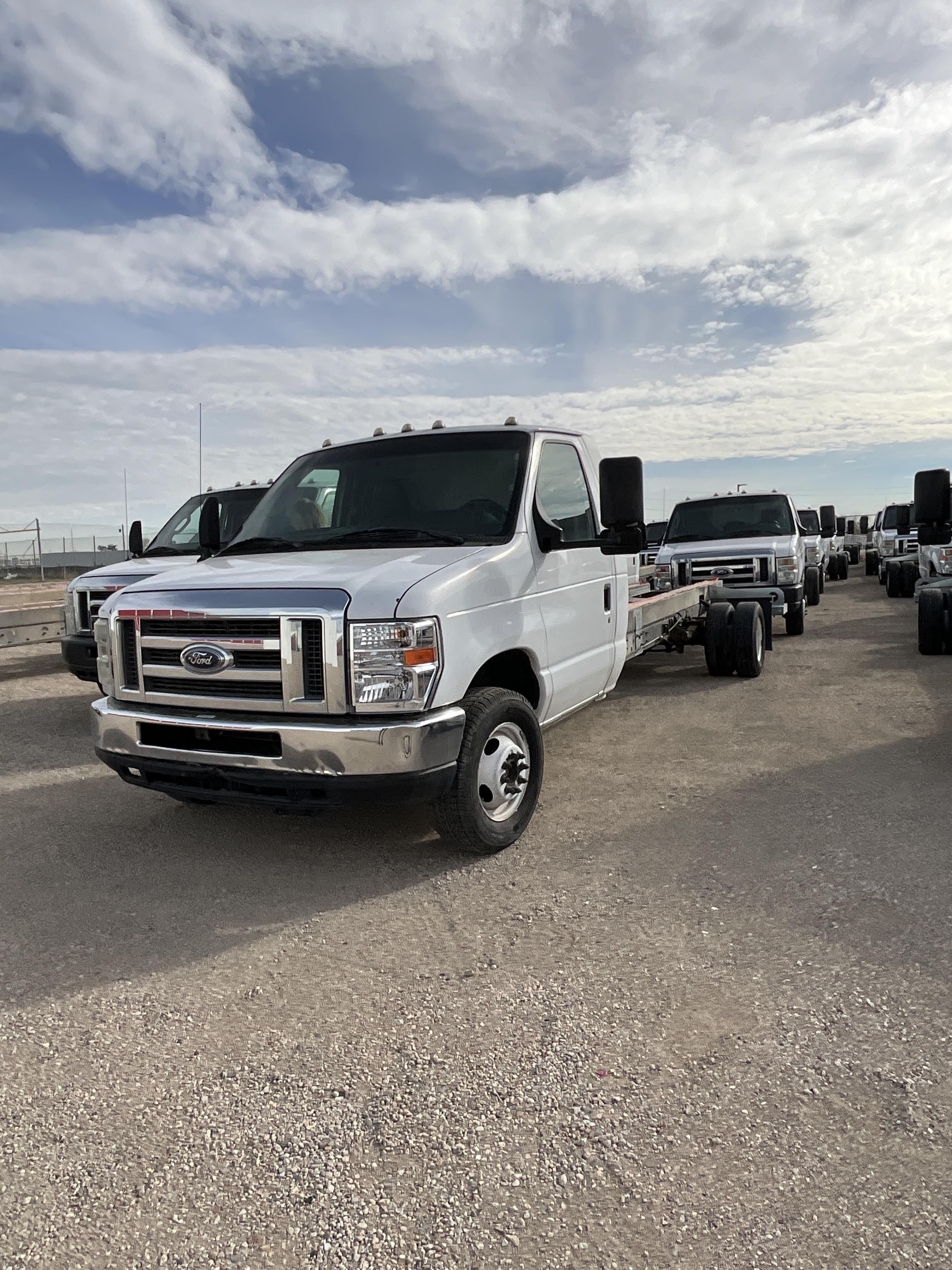 Used 2011 20 ' Cab and Chassis for sale