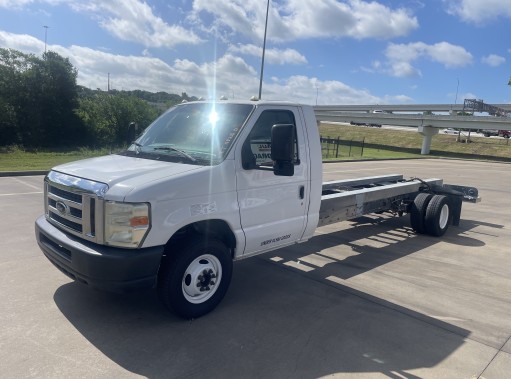 Used 2011 20 ' Cab and Chassis for sale