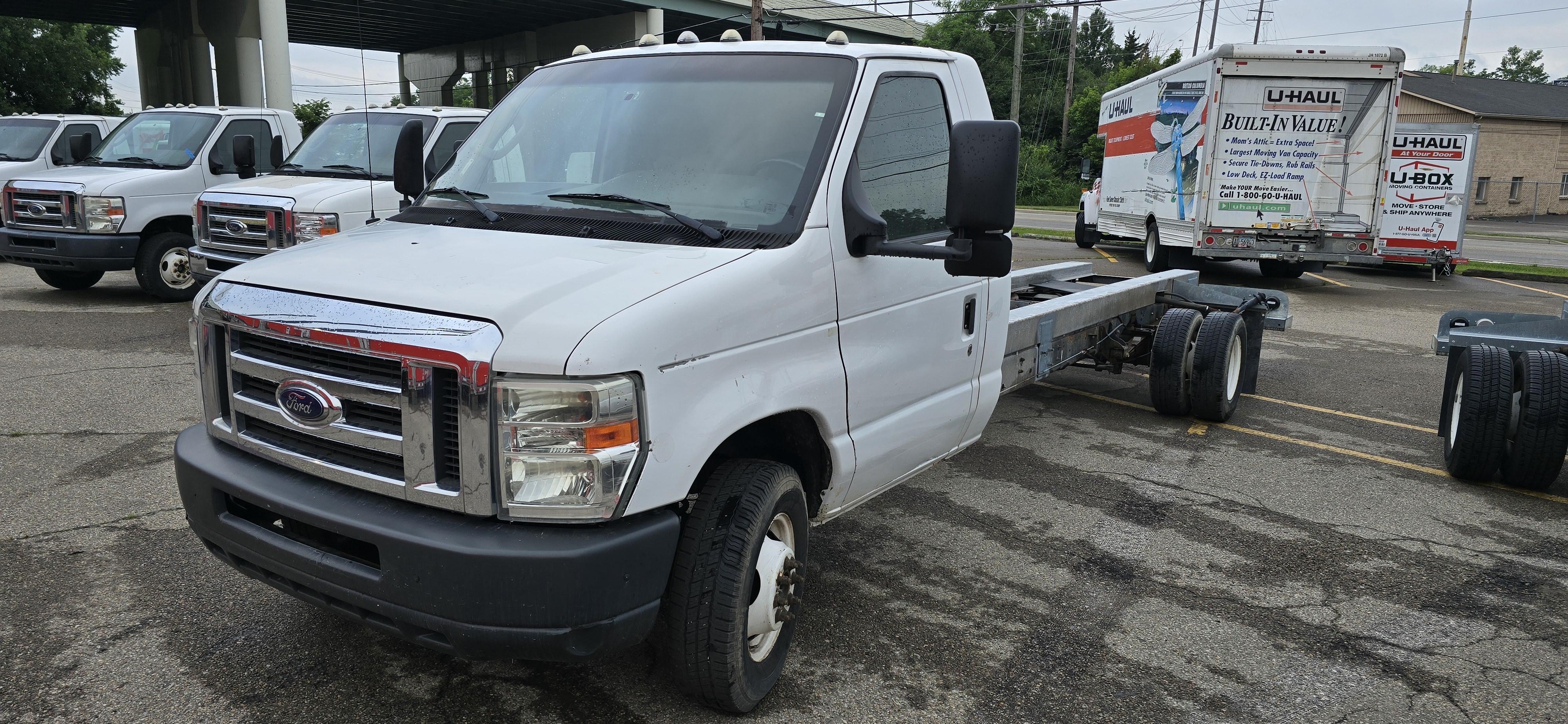 Used 2012 20 ' Cab and Chassis for sale