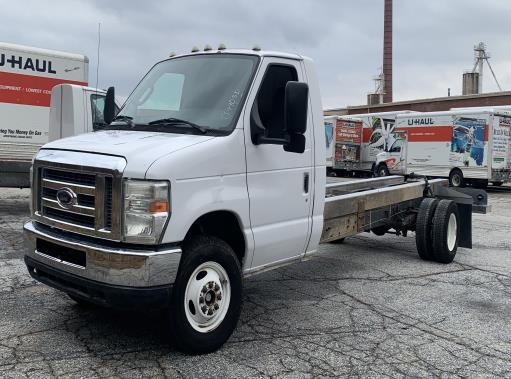 Used 2011 20 ' Cab and Chassis for sale