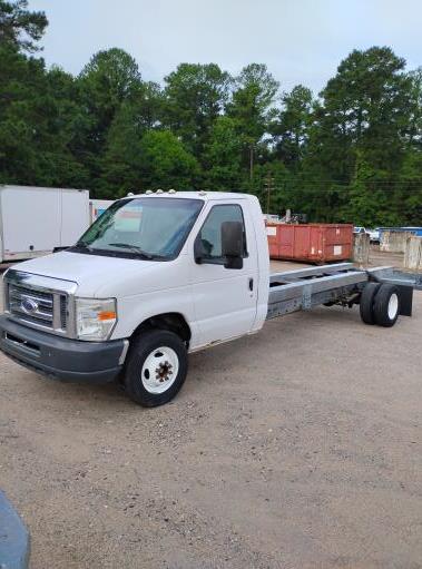 Used 2011 20 ' Cab and Chassis for sale