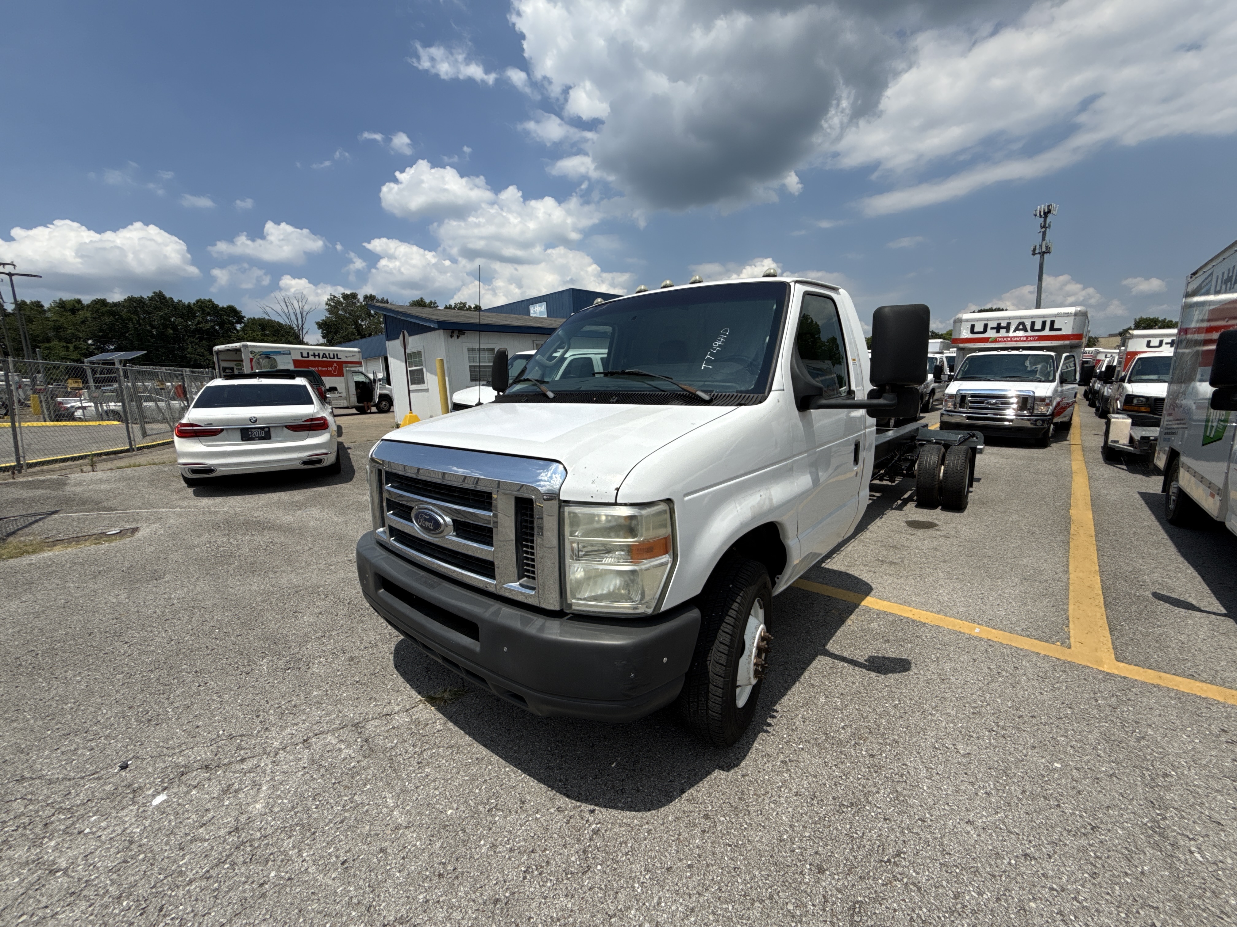 Used 2011 20 ' Cab and Chassis for sale