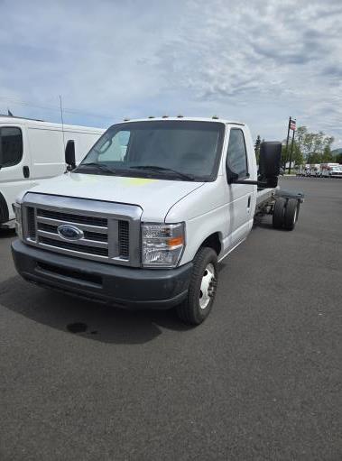 Used 2011 20 ' Cab and Chassis for sale